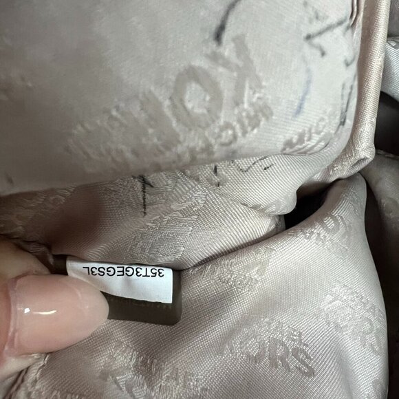 Michael Kors AUTHENTIC Vanilla Megan Lg Satchel Soft Pebbled Leather Handbag - Picture 11 of 12